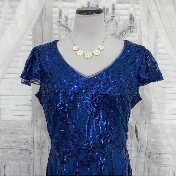 R & M Richards Size 14 Blue Sequined Dress Flutter Sleeve V Neck Cocktail Sheath - Picture 3 of 12